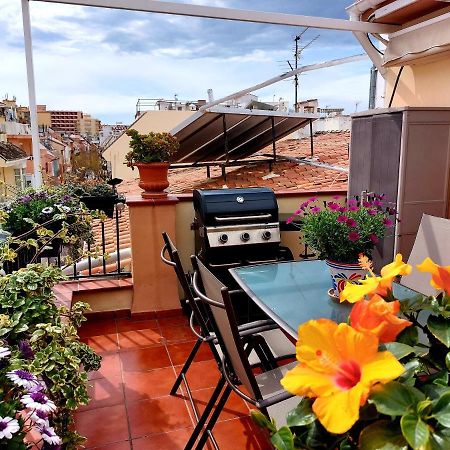 フエンヒロラCozy Penthouse With Excellent Locationアパートメント エクステリア 写真